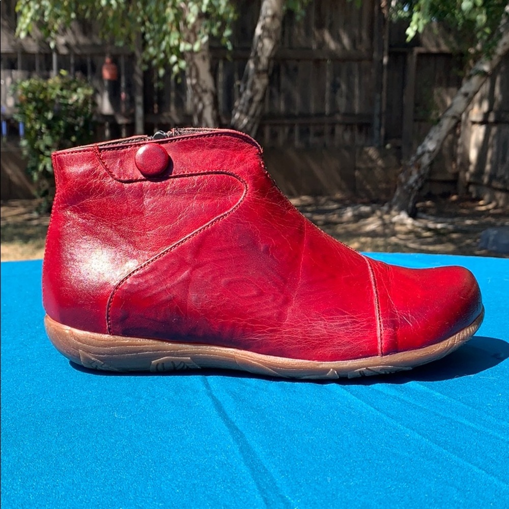 Jafa 156 Ruby Bootie Size 37